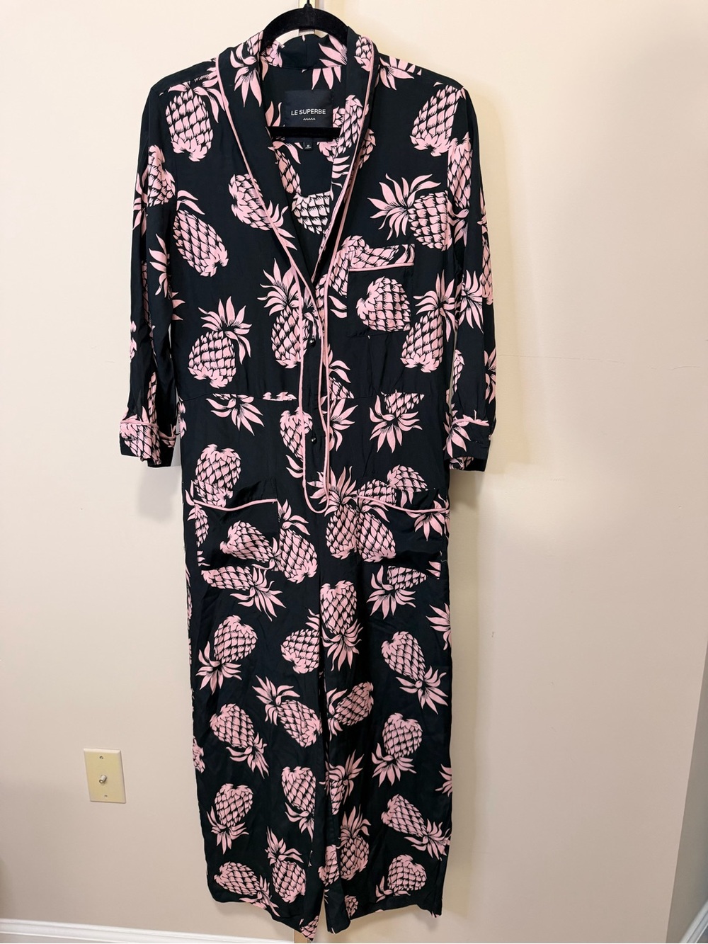 LE SUPERBE Revolve Black Jumpsuit Pink Pineapple Print - size 8 - Picture 4 of 6